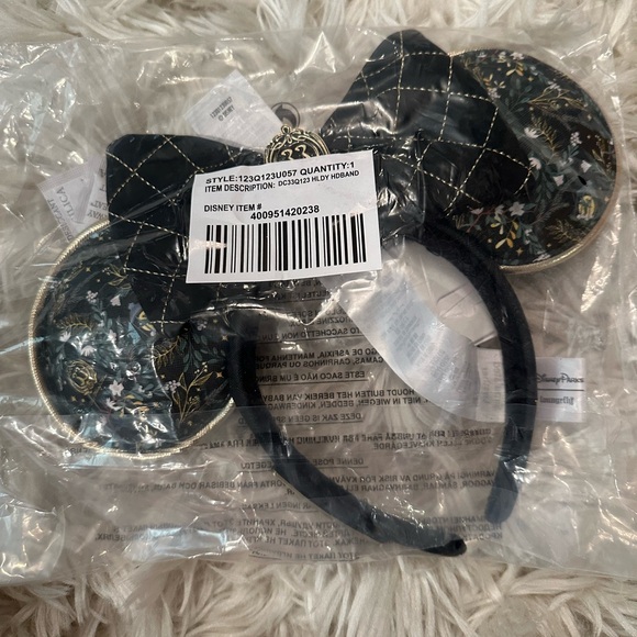 Club 33 Disney Mickey Holiday ears - Picture 3 of 5